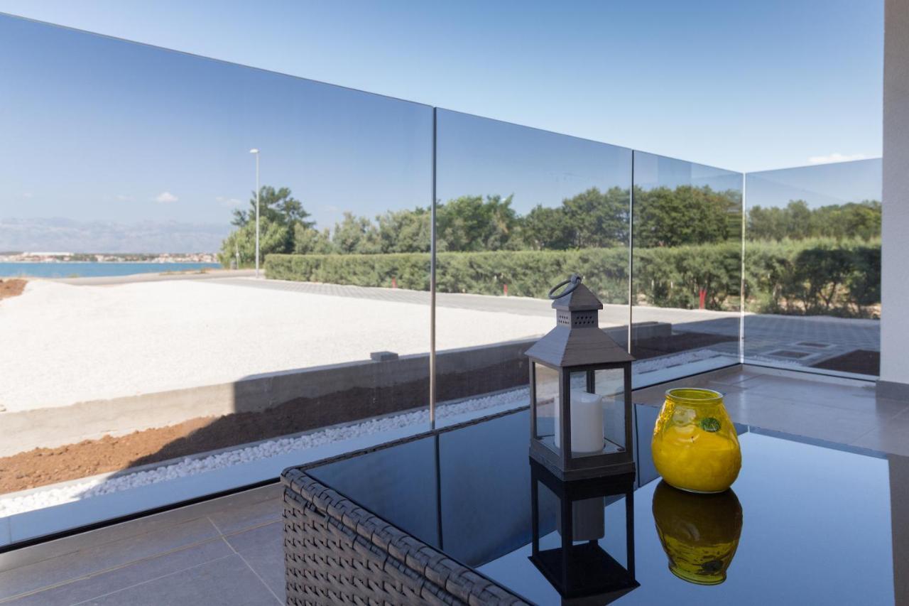 Luxury Beachfront Villa Crystal Aenona - By Ta Leut Agency Nin Exteriör bild