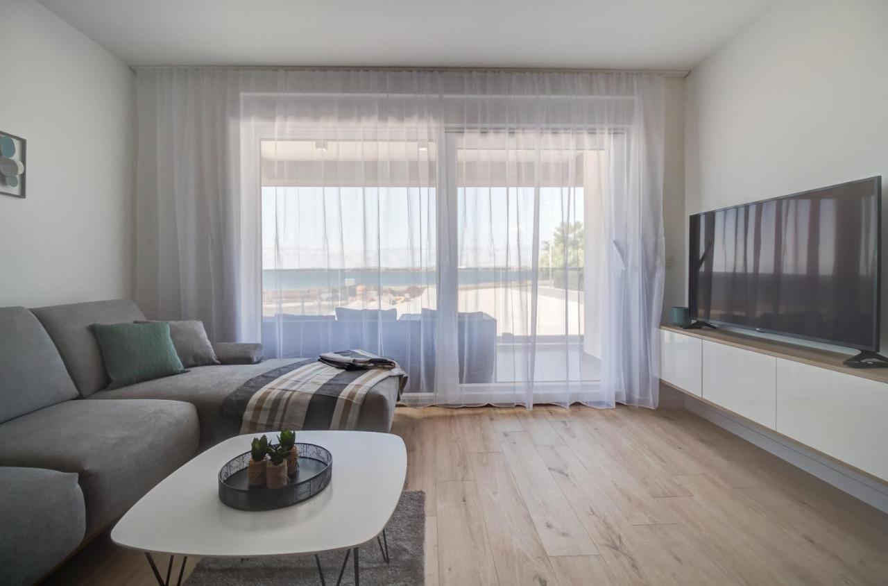 Luxury Beachfront Villa Crystal Aenona - By Ta Leut Agency Nin Exteriör bild