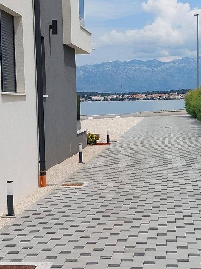 Luxury Beachfront Villa Crystal Aenona - By Ta Leut Agency Nin Exteriör bild