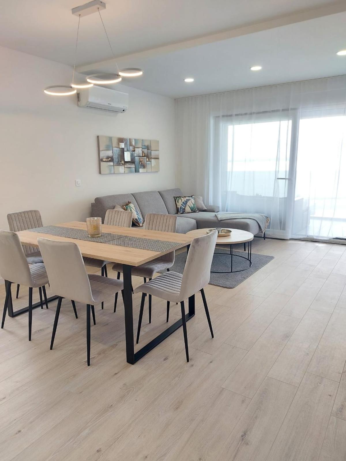 Luxury Beachfront Villa Crystal Aenona - By Ta Leut Agency Nin Exteriör bild